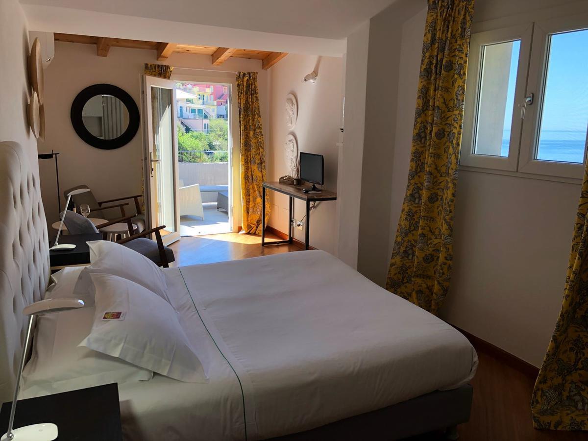 La Torretta Lodge Манарола Екстер'єр фото